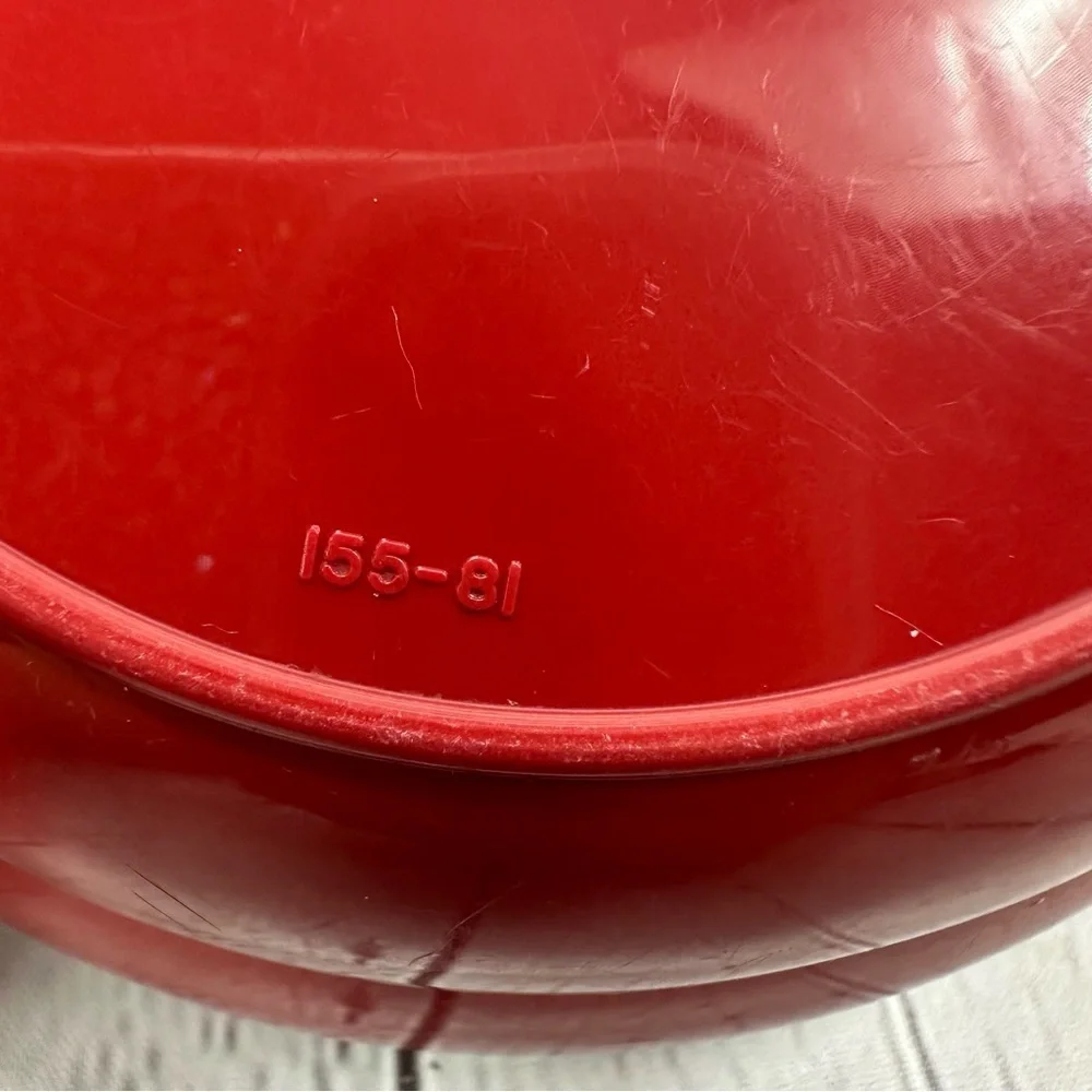 tupperware cereal Bowls with seals 